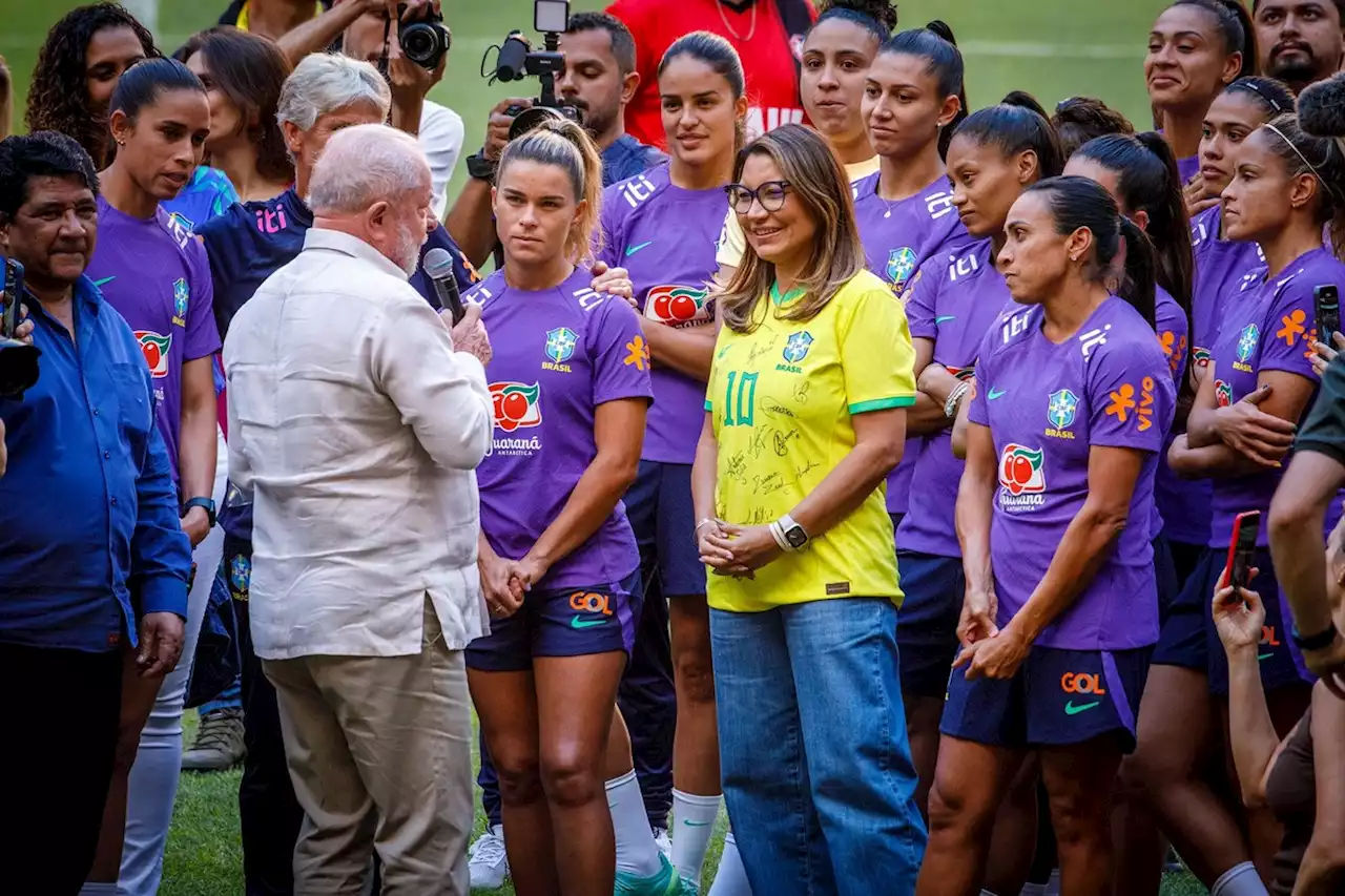 Lula e Janja vão ao treino da seleção feminina antes de amistoso contra o Chile