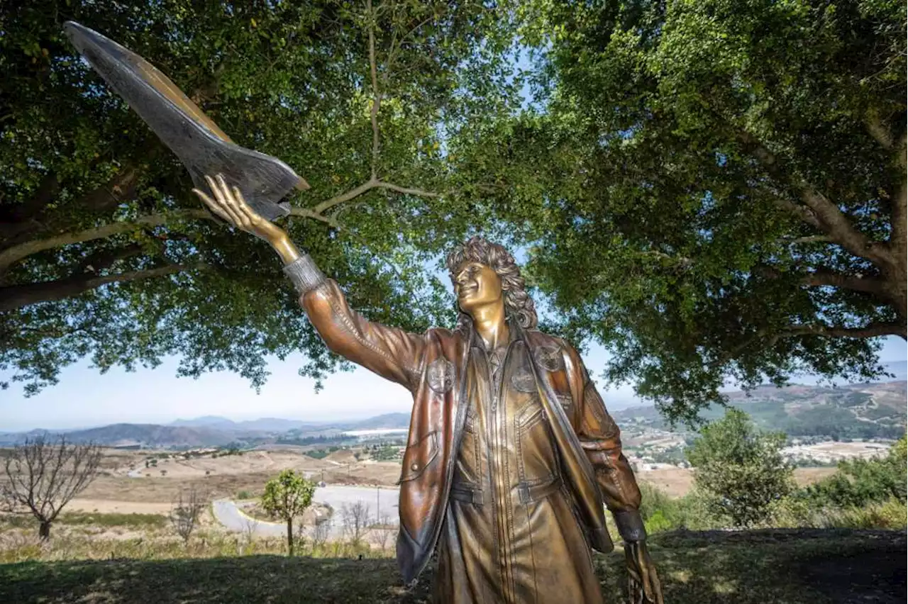 Statue honoring astronaut Sally Ride, first American woman in space, unveiled July 4