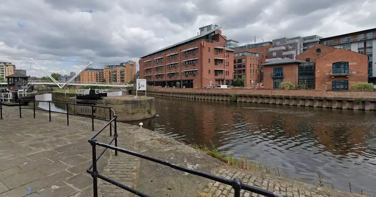 Man falls in Leeds canal as police and firefighters race to scene