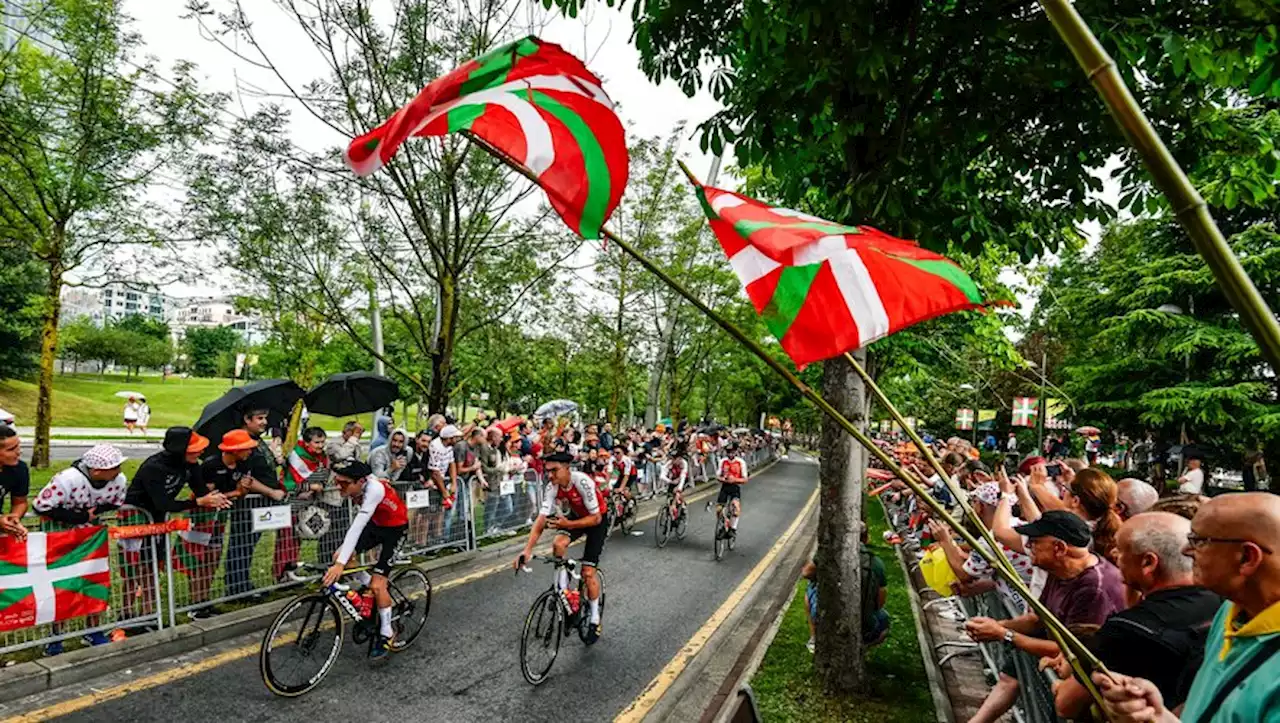 Tour de France : le peloton des 176 coureurs s'élance ce samedi du Pays basque