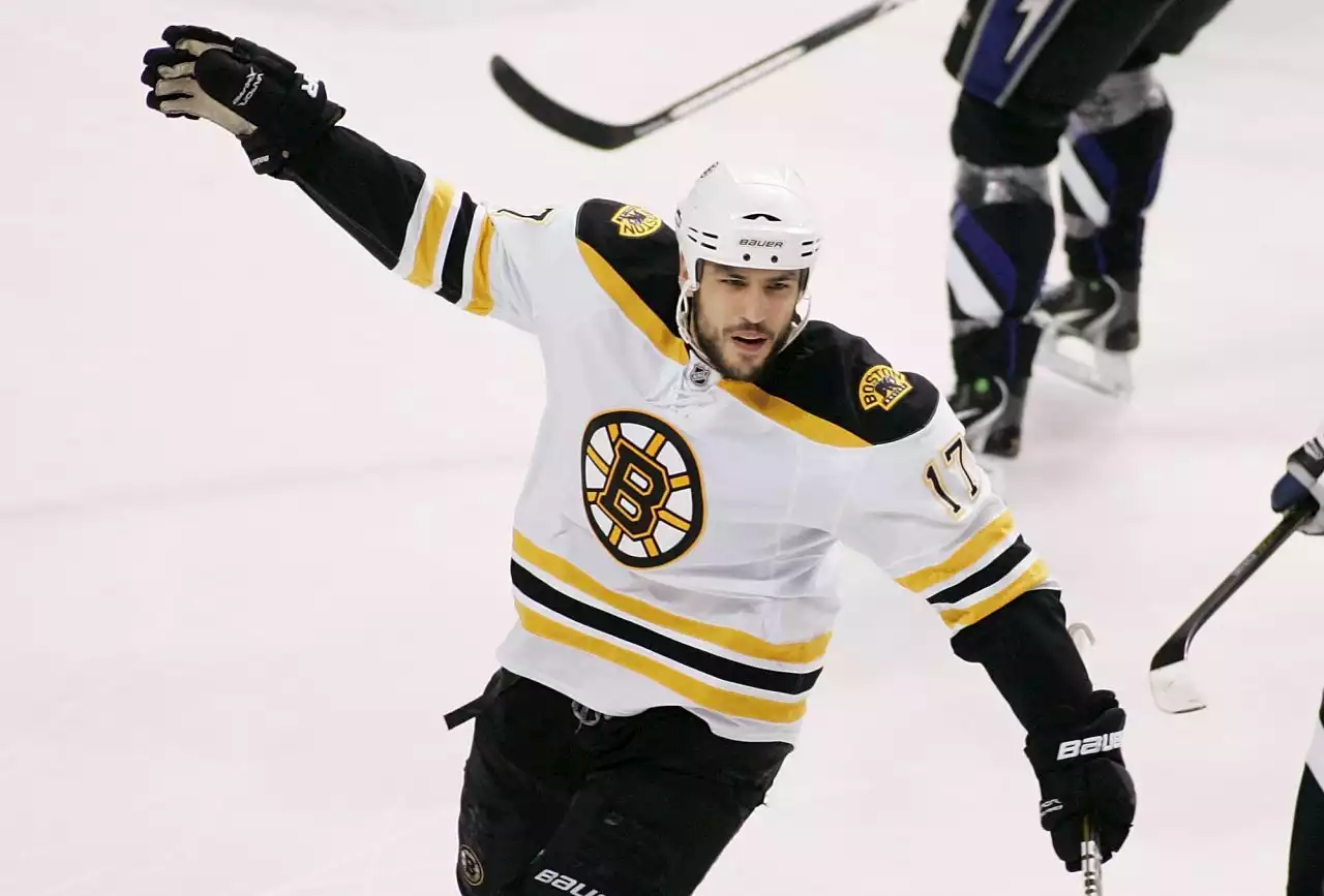 Milan Lucic returns to Bruins, signs contract on Day 1 of NHL free agency