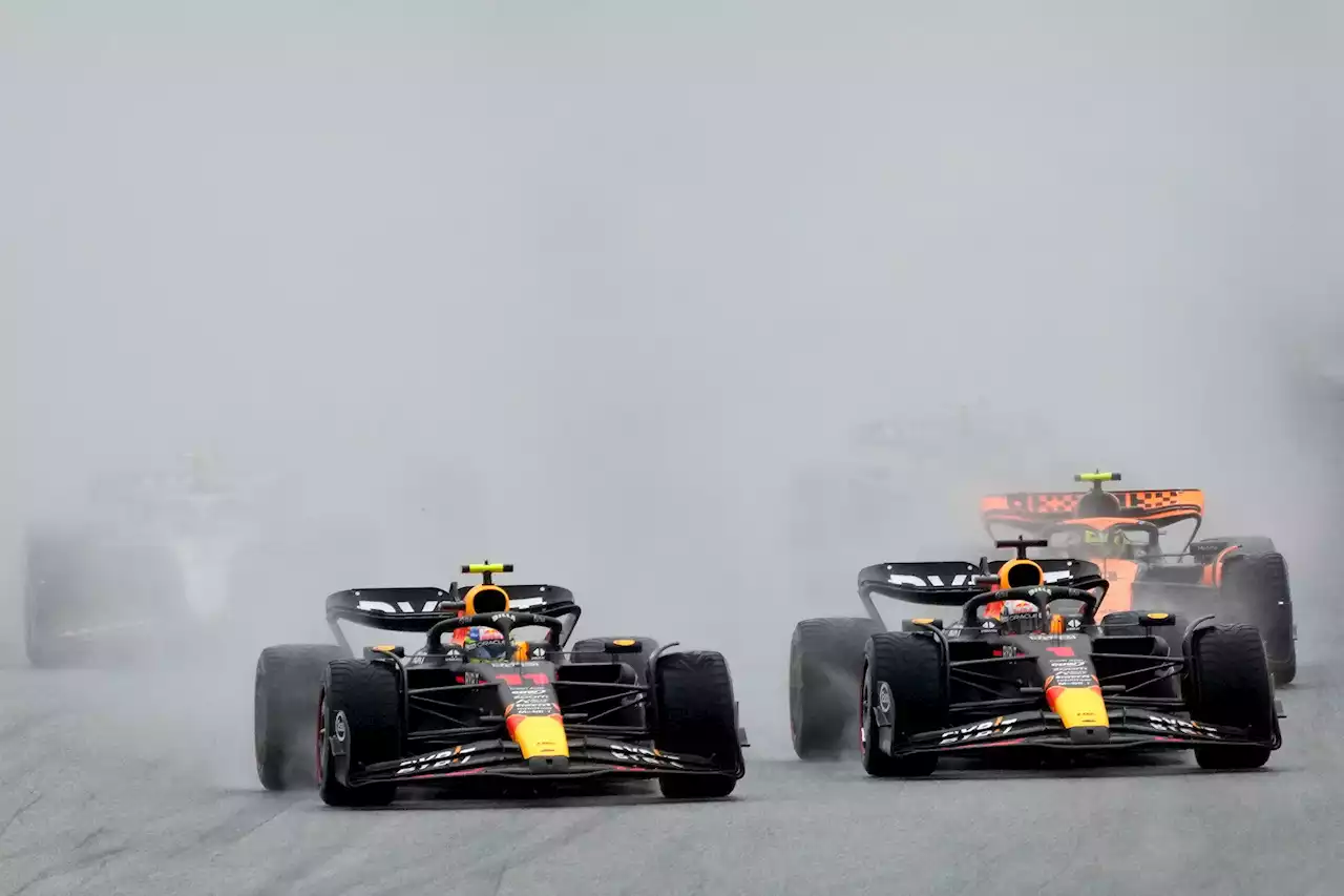 Verstappen raste mot lagkamerat – Så sikret han seieren: – Hva faen?