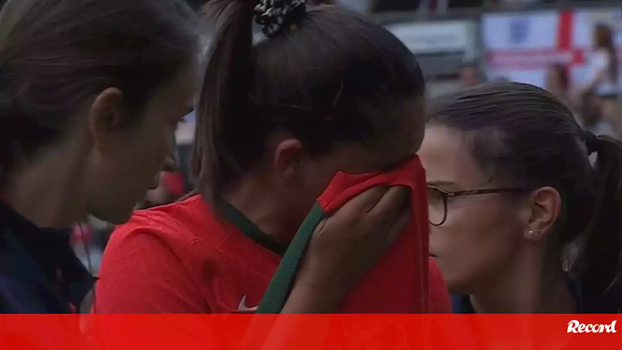 Kika Nazareth lesiona-se e deixa Inglaterra-Portugal em lágrimas a três semanas do Mundial