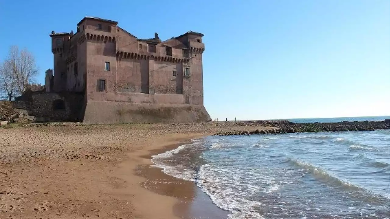 Si tuffa in mare per salvare una donna e una bimba in mare, muore annegato 60enne a Santa Severa