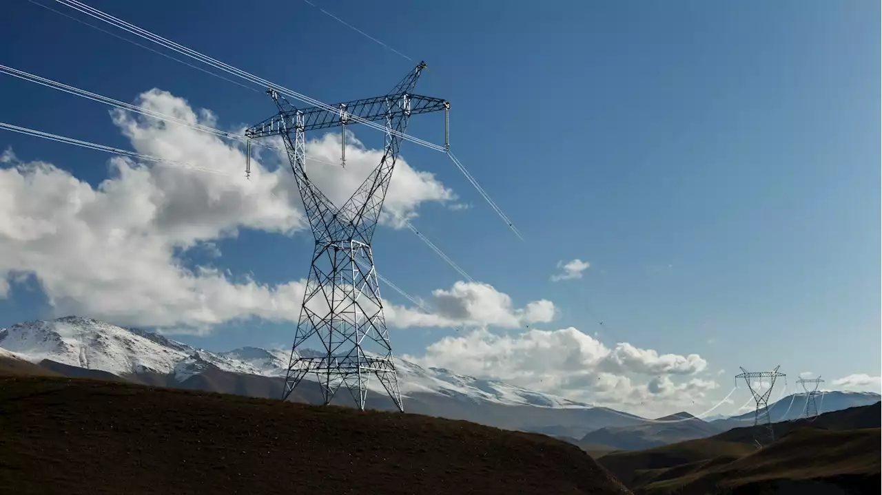 Precio luz, domingo 2 de julio: cuál es la hora más barata