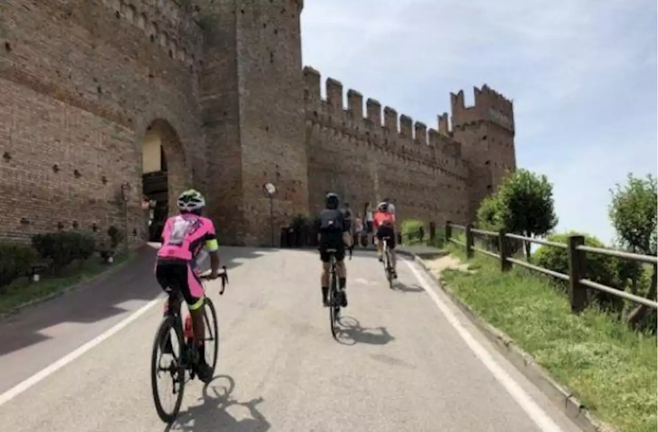 Itália: conheça o Castelo de Montegridolfo e saboreie capuccino e croissants - SBT News