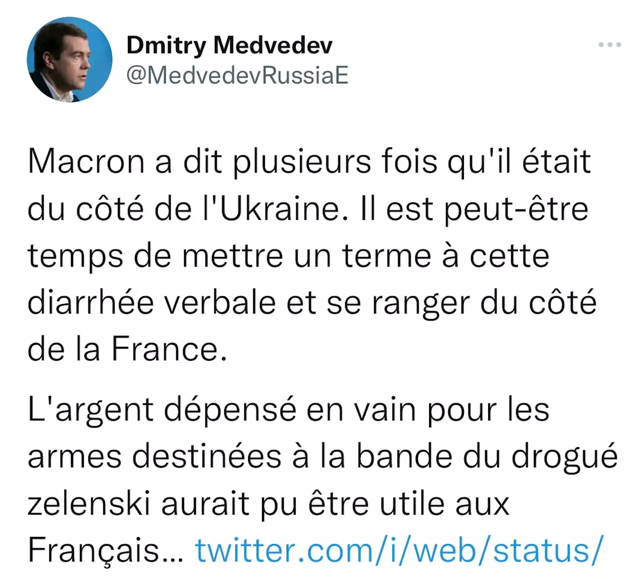 Медведев: потраченные на оружие для Украины деньги могли бы пригодиться простым французам