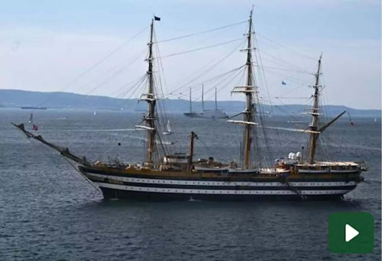 Salpa da Genova l'Amerigo Vespucci. Vuole portare l'Italia nel mondo