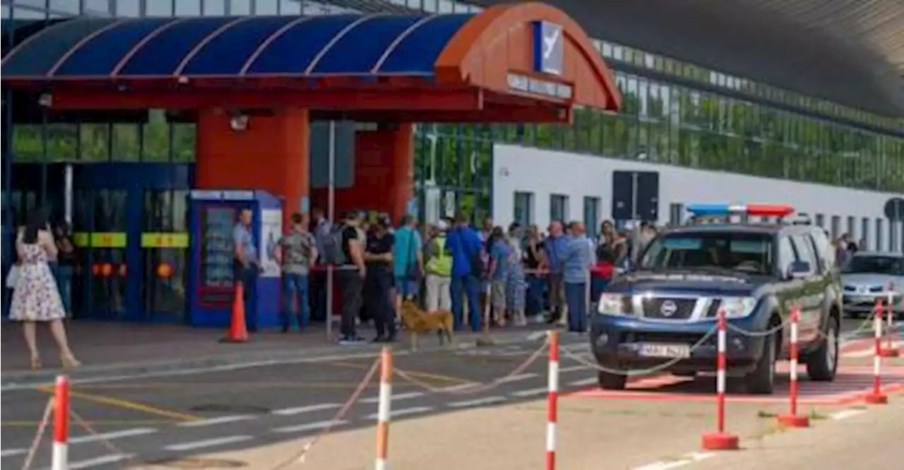 Tajik man shoots two dead at Moldova’s international airport