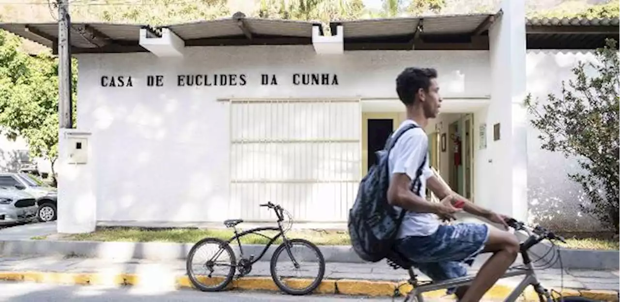 Casa Euclides da Cunha reabre com encéfalo do autor preservado no formol