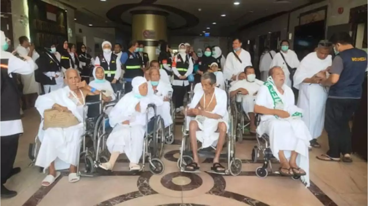 Alhamdulillah, 129 Jemaah Haji Safari Wukuf Lansia dan Disabilitas Kembali ke Hotel Kloter