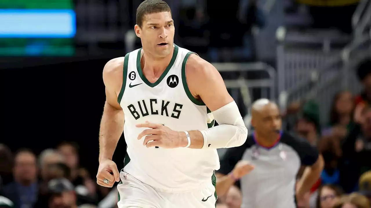 NBA free agency 2023: Brook Lopez agrees to return to Bucks on 2-year, $48M deal