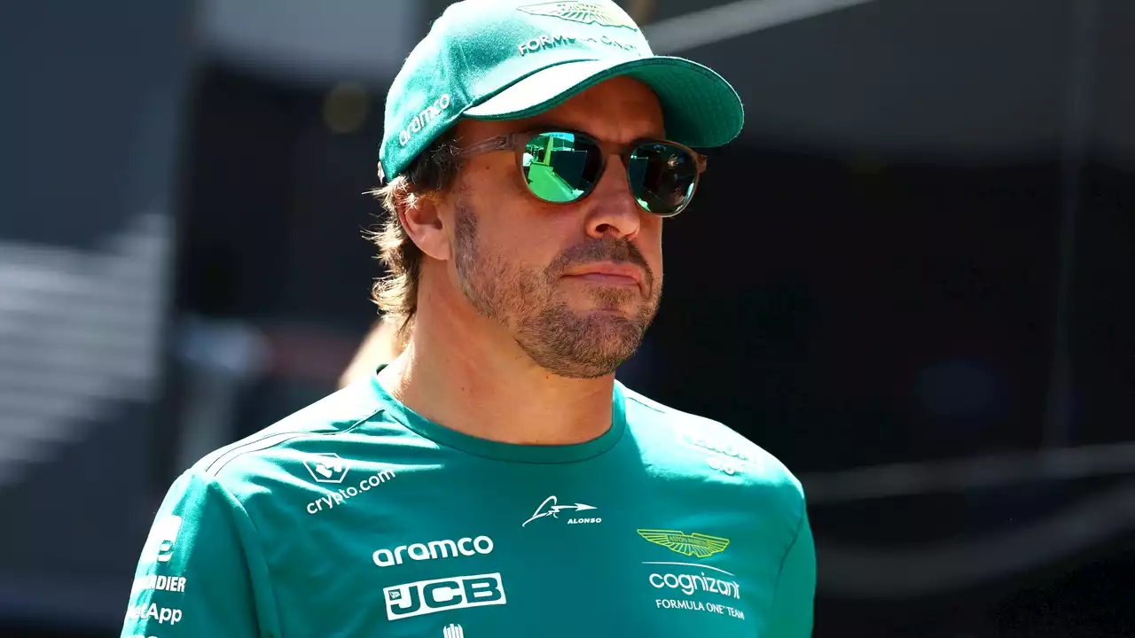 Fernando Alonso tranquiliza a su equipo: 'Ahora vienen fines de semana mejores, no os preocupéis'