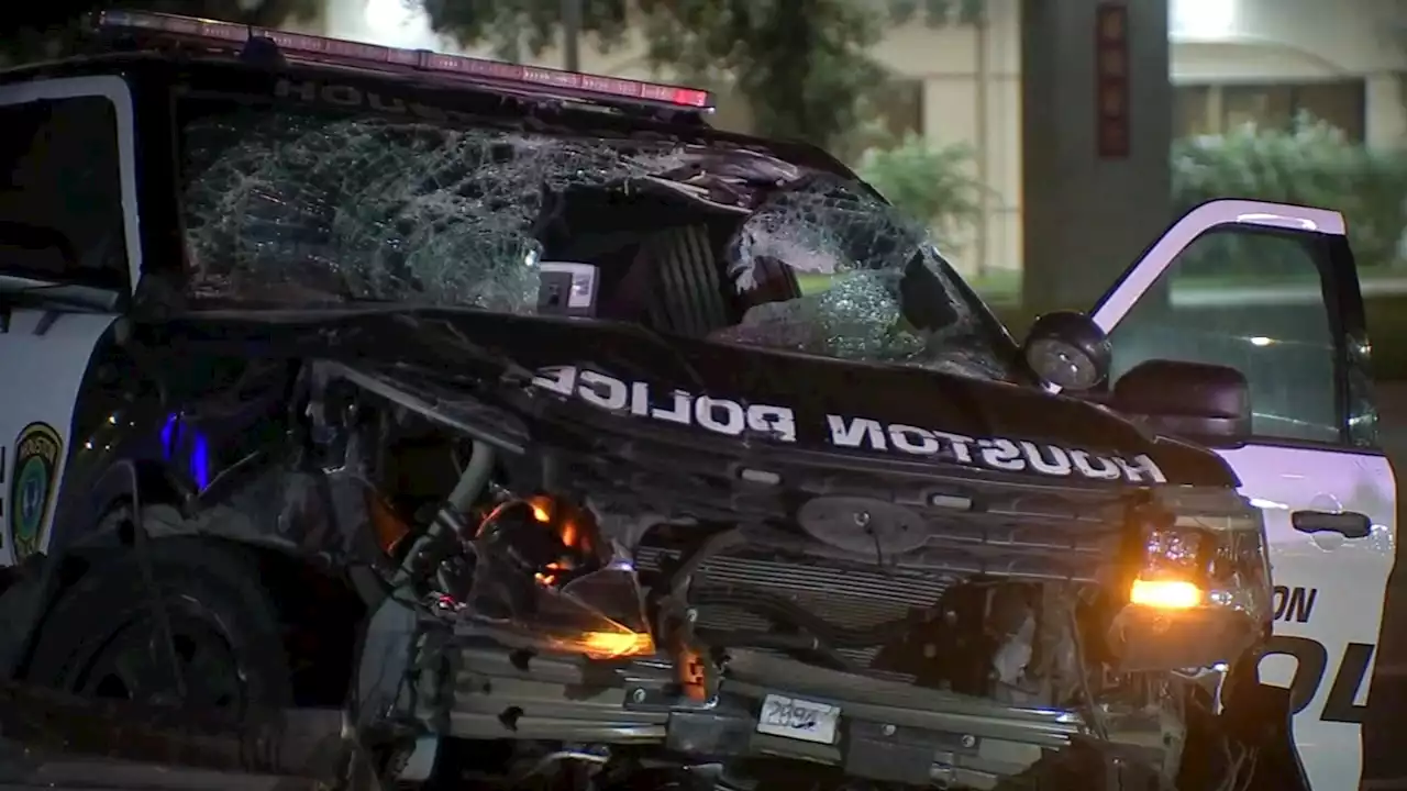 Officer crashes into pole after losing control while responding to call in Chinatown, HPD says