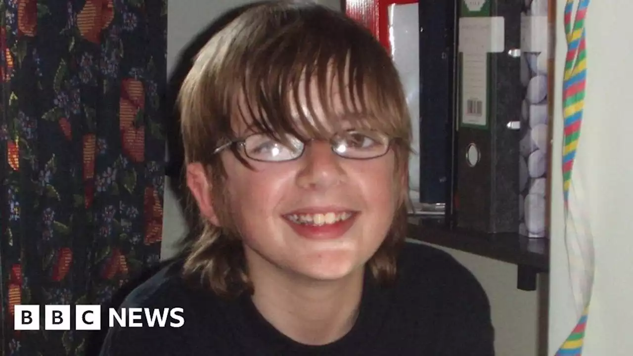 Andrew Gosden: Father of missing boy marks son's 30th birthday