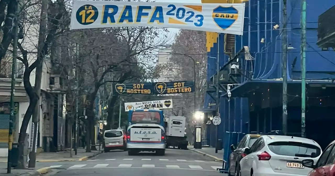 Los pasacalles y afiches por la candidatura de Di Zeo a presidente de Boca