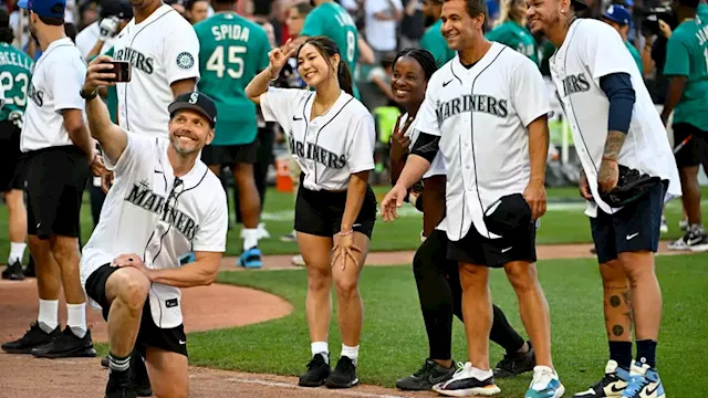 Celebrity Softball game raises $50K to support children's mental health