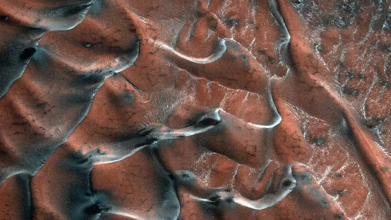 Evidence of Changing Winds on Mars Points to a Major Transformation 400,000 Years Ago