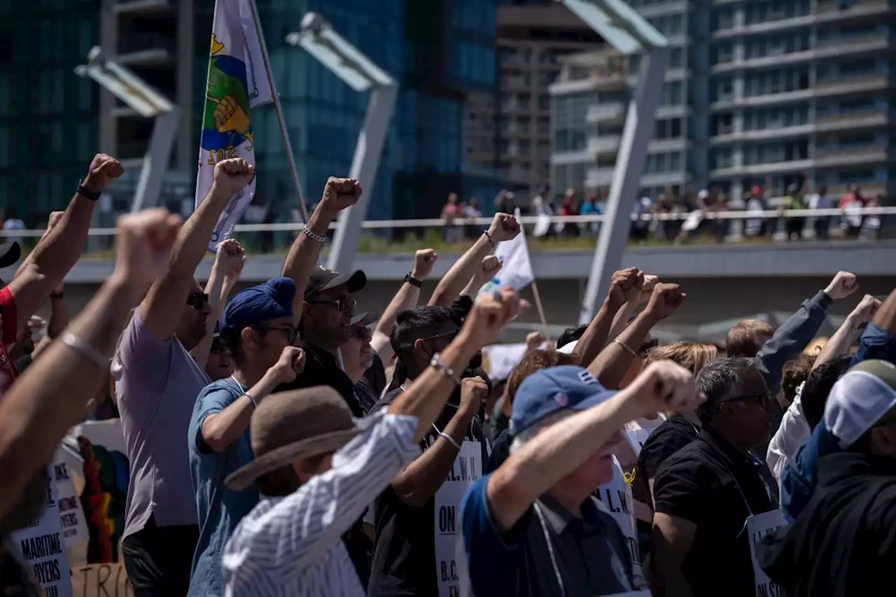 Hundreds rally in Vancouver to support striking B.C. port workers