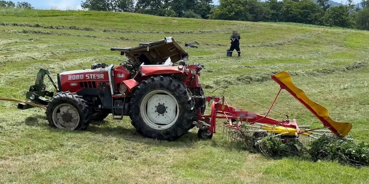 Dreifacher Familienvater stirbt bei Absturz mit Traktor