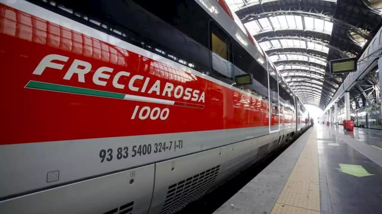 Viaggi a rischio per tutta la settimana: in Italia scioperano treni e aerei