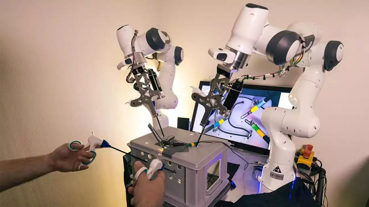 In a first, a robotic system makes four-arm laparoscopy feasible for surgeons