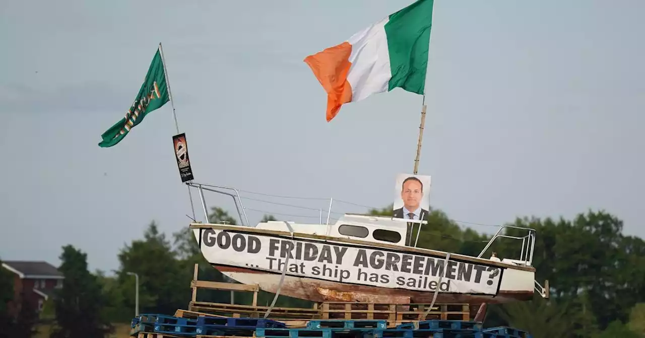 Large majority of unionists oppose burning of Taoiseach’s image on bonfire, says DUP leader