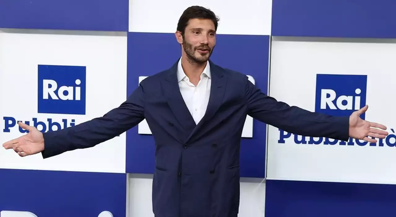 Belen Rodriguez e Stefano De Martino si sono lasciati? Lui si presenta senza fede ai Palinsesti Rai