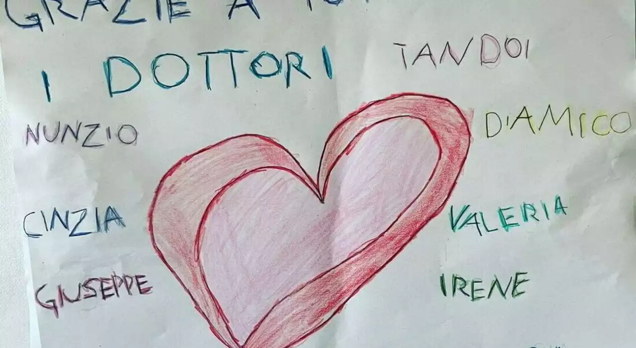 «Grazie dottori per avermi salvato la vita». Bambina di 5 anni sopravvive dopo un delicato intervento al fegato