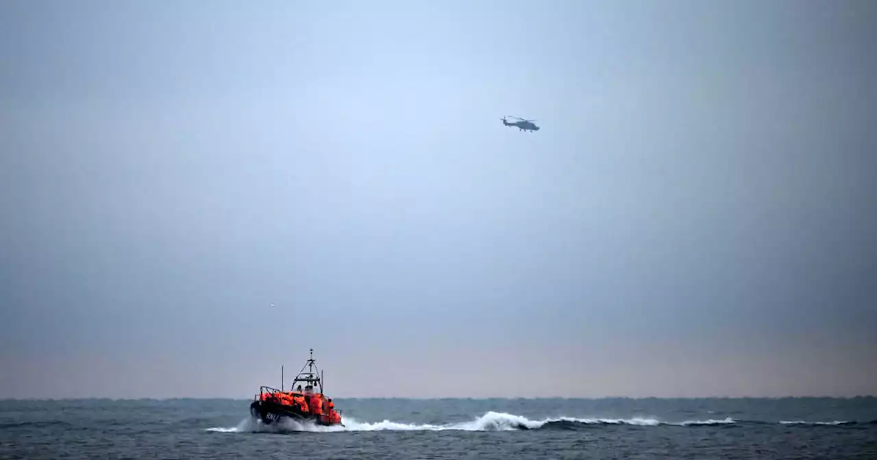 Une embarcation qui pourrait transporter environ 200 migrants localisée au large des Canaries