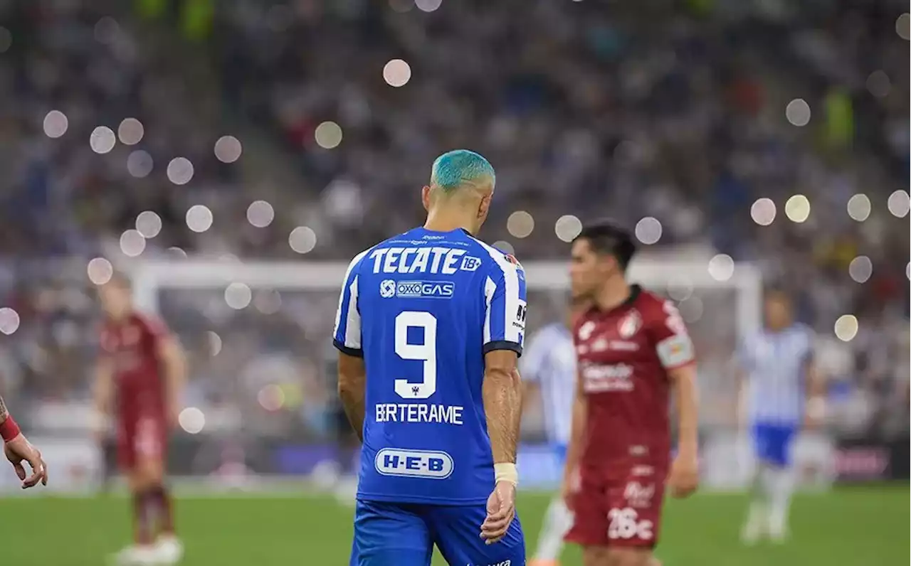 Rayados le gana al Atlas en casa y afición regia abuchea al Monterrey