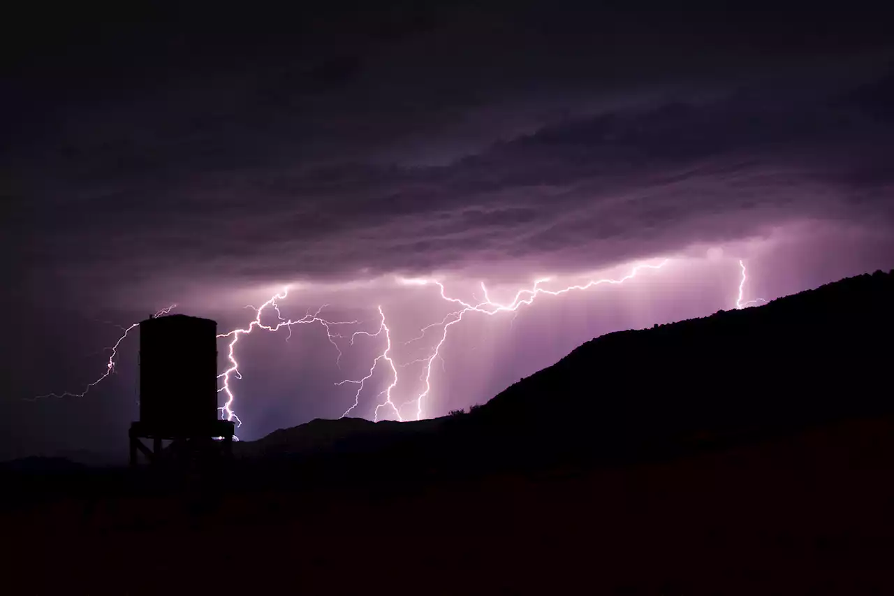 Strong to severe thunderstorms threaten Chicago area forecast midweek