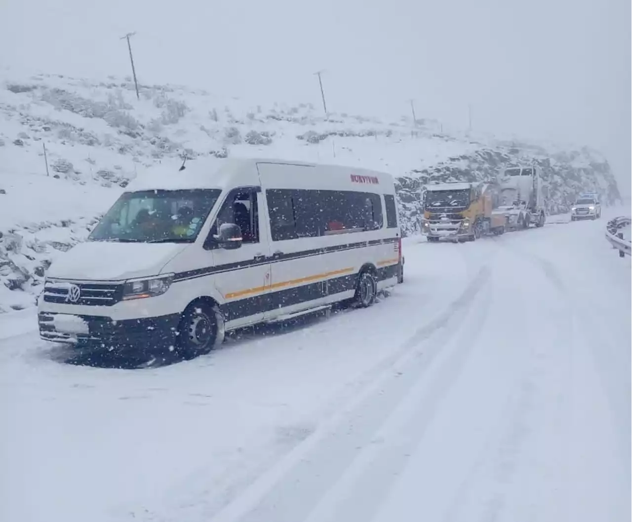 Snow closes mountain passes in Eastern Cape, causes accidents | News24