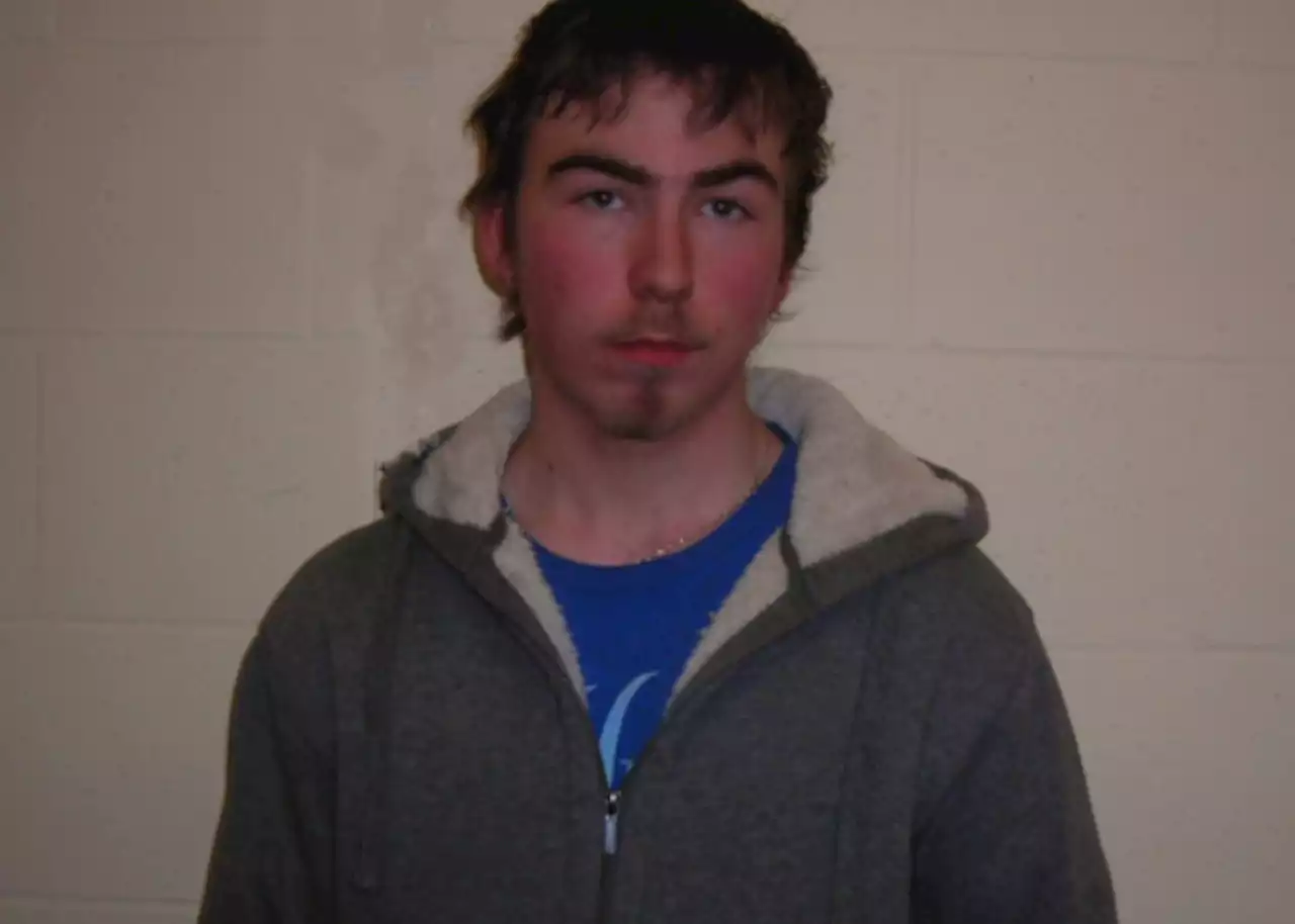 Springdale RCMP seeking public assistance to arrest wanted man