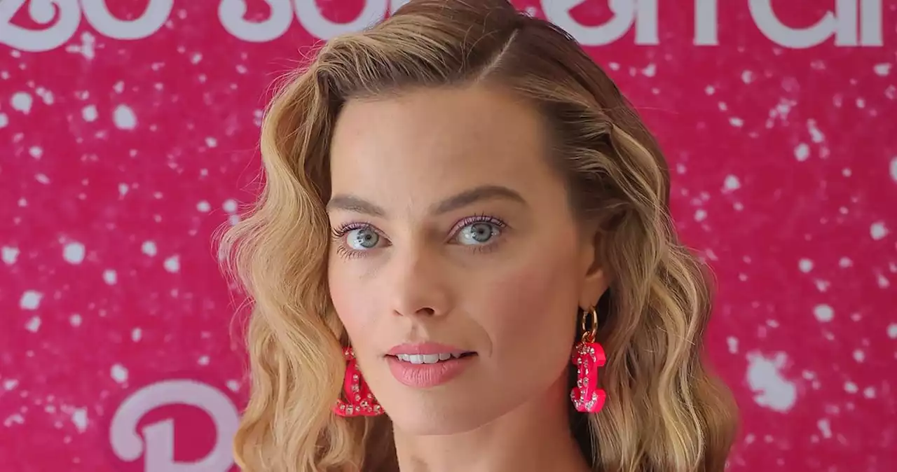 Margot Robbie Says Thank You to Fans Who Mistake Her for Emma Mackey