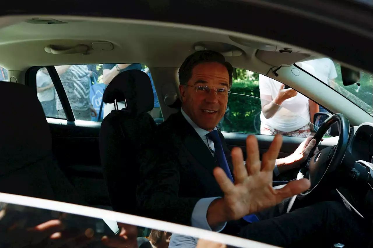 Dutch prime minister Mark Rutte, a European fixture, to quit politics