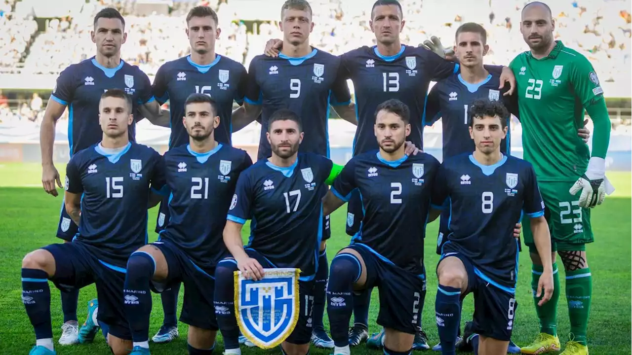 Calcio, la nazionale di San Marino è la peggiore al mondo: lo certifica la Fifa. In quasi 20 anni hanno vinto una volta sola. “Ma siamo felici”