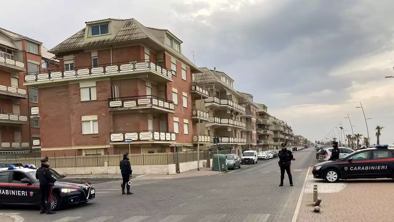 Gli spari per fermarlo, poi le botte. Giallo su un'aggressione avvenuta in via Forni