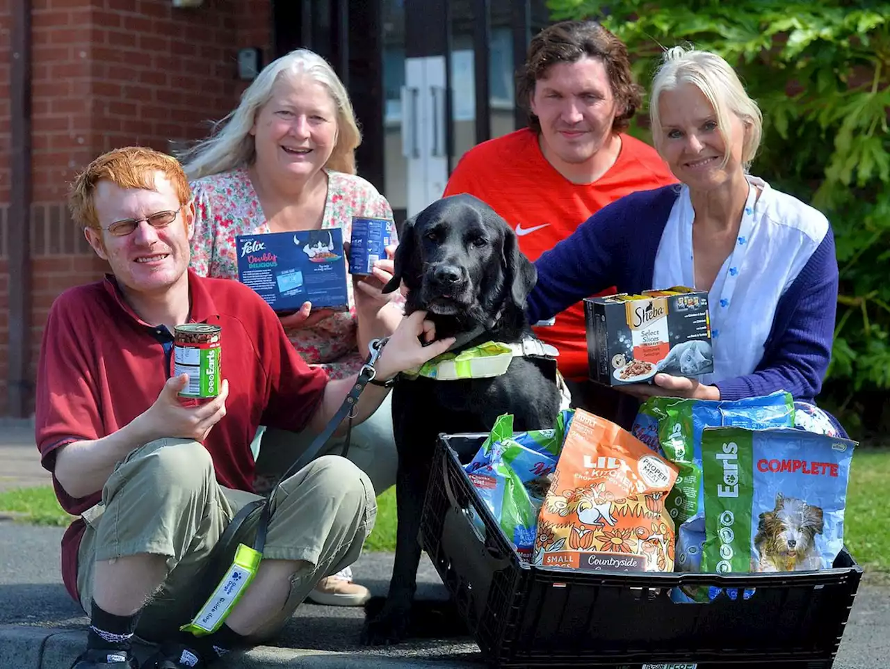 Ludlow food bank partnership chips in to ensure pets don't go hungry