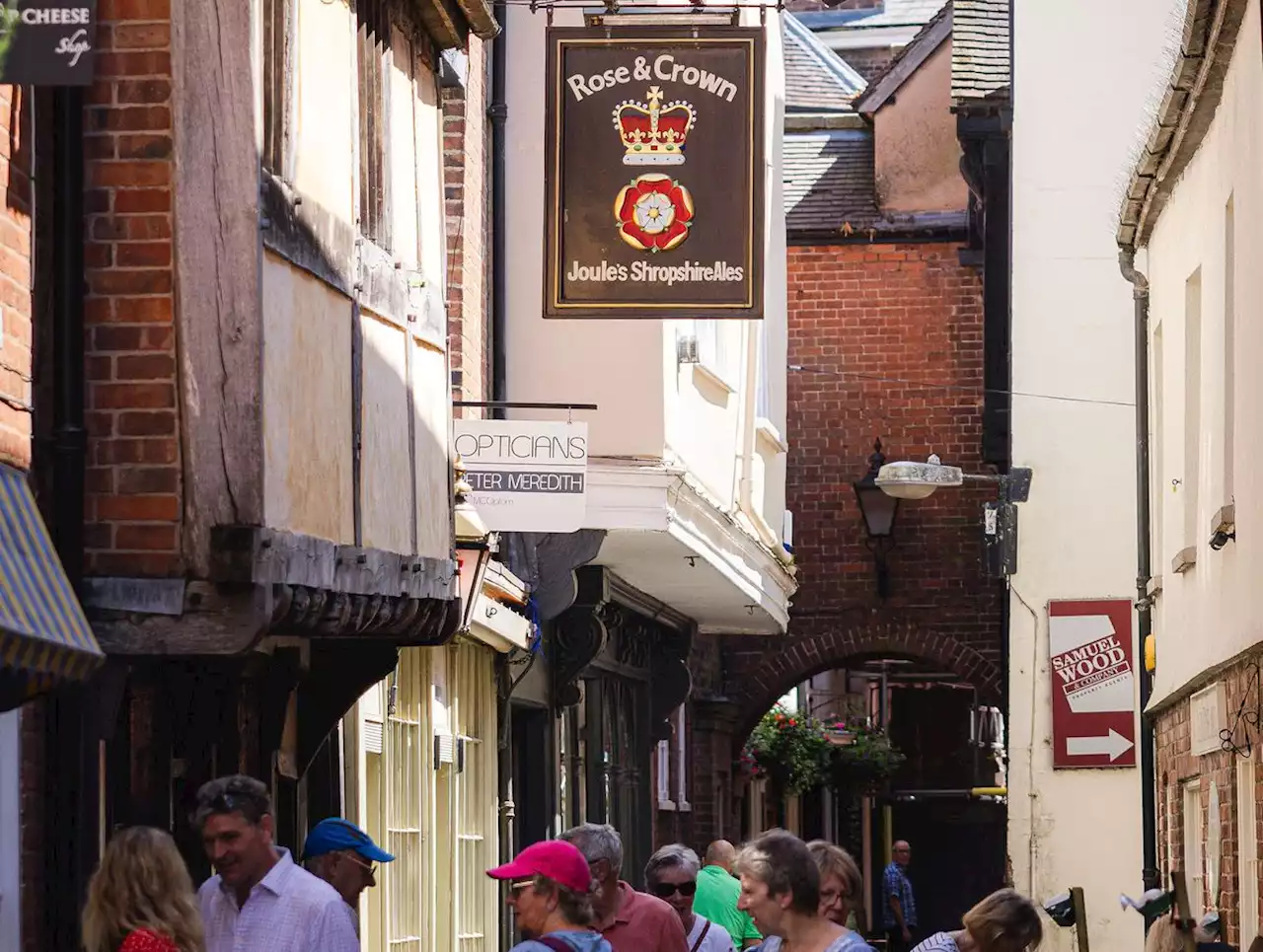 New tenant sought to run 'Ludlow's oldest pub' with 900-year-old history