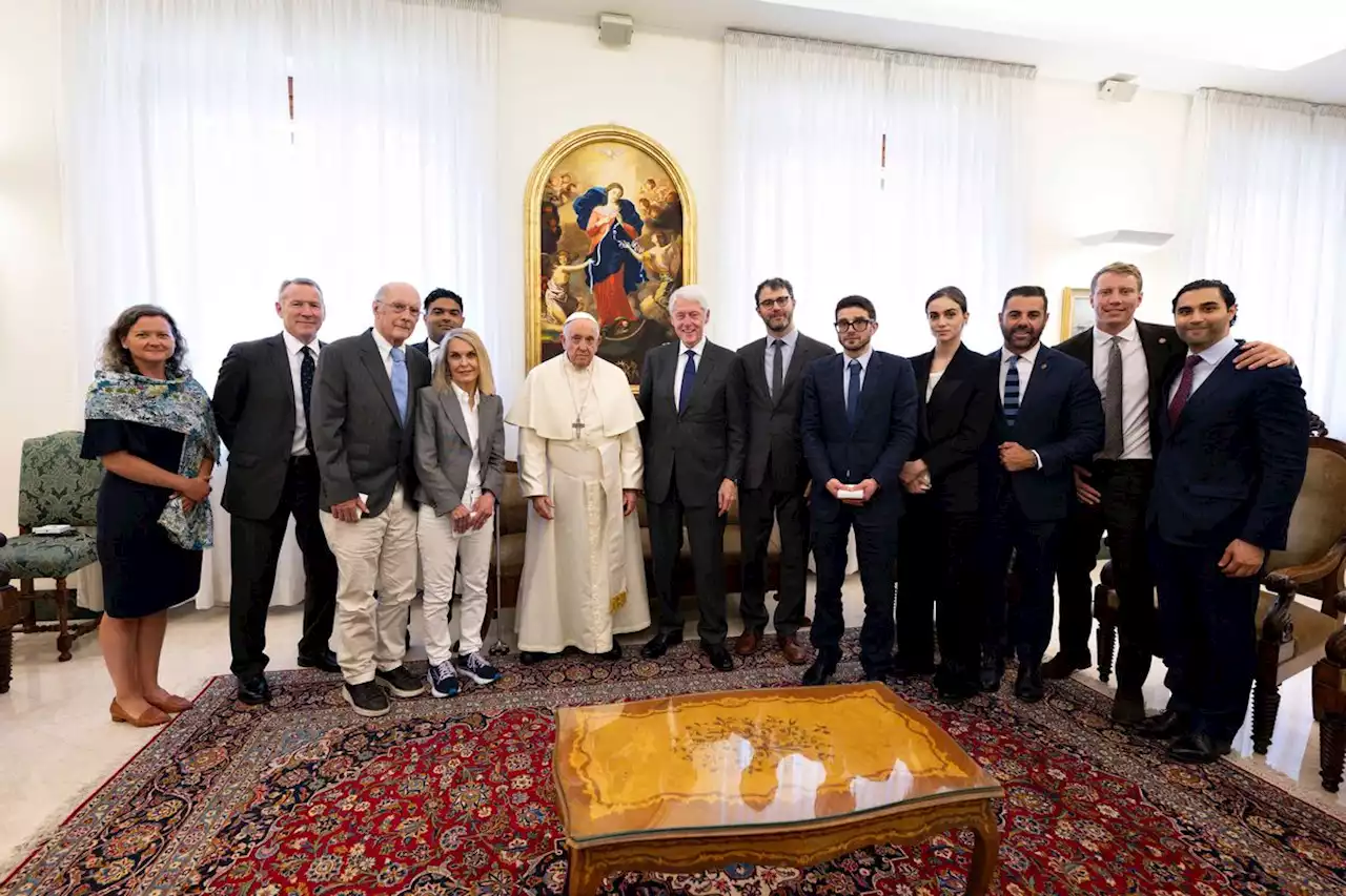 Did Pope Francis Meet With Bill Clinton and Alexander Soros?