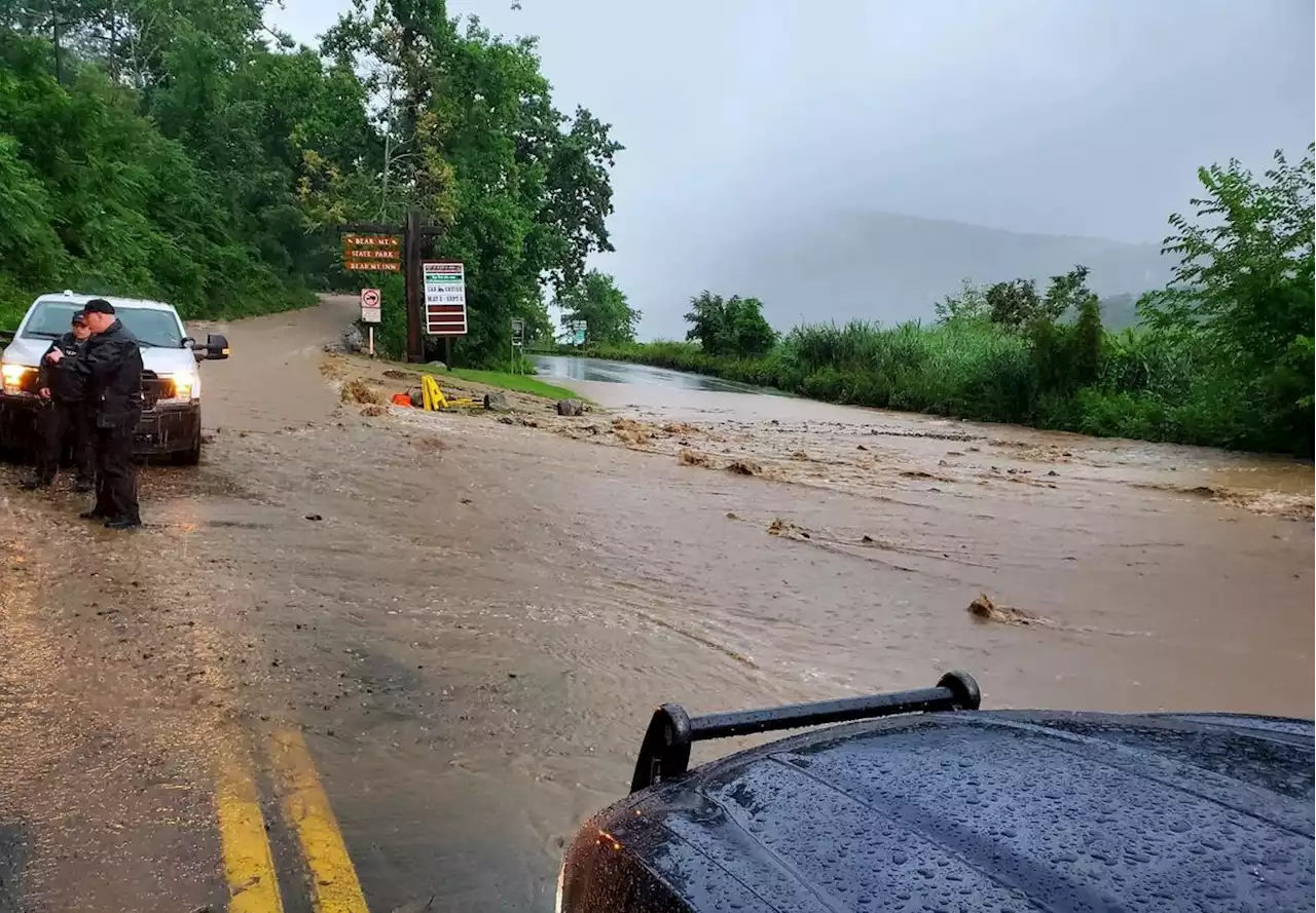 États-Unis : fortes pluies et inondations dans l’État de New York, l’état d’urgence décrété