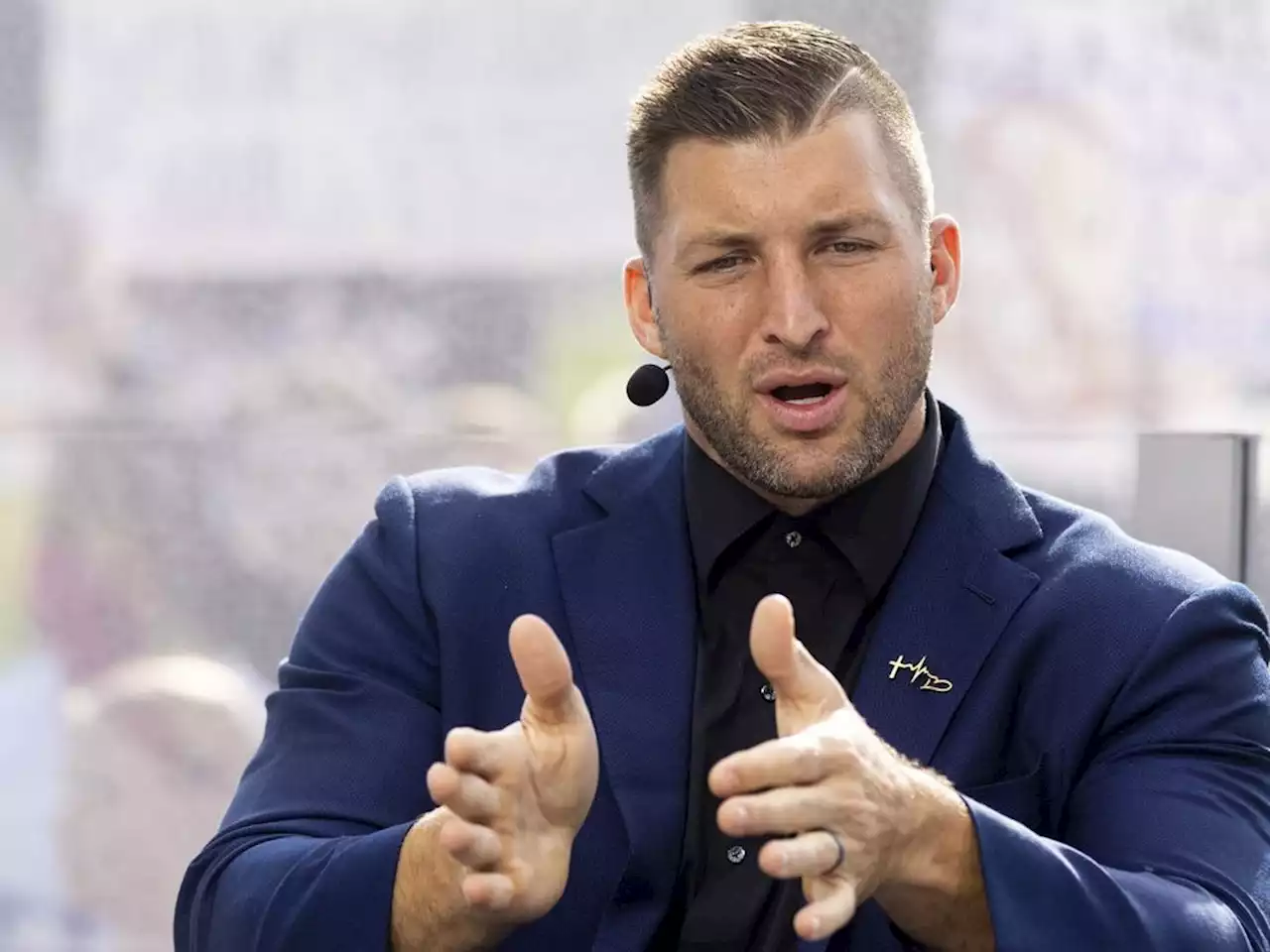 Tim Tebow will be part of ownership group bringing ECHL to Lake Tahoe