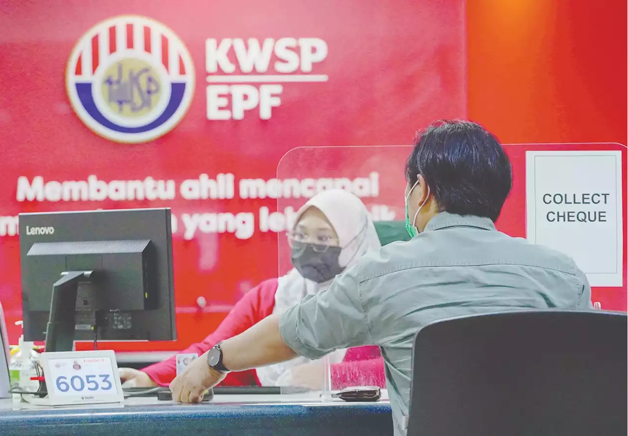 Simpanan KWSP umpama duit pencen: Ahli ekonomi