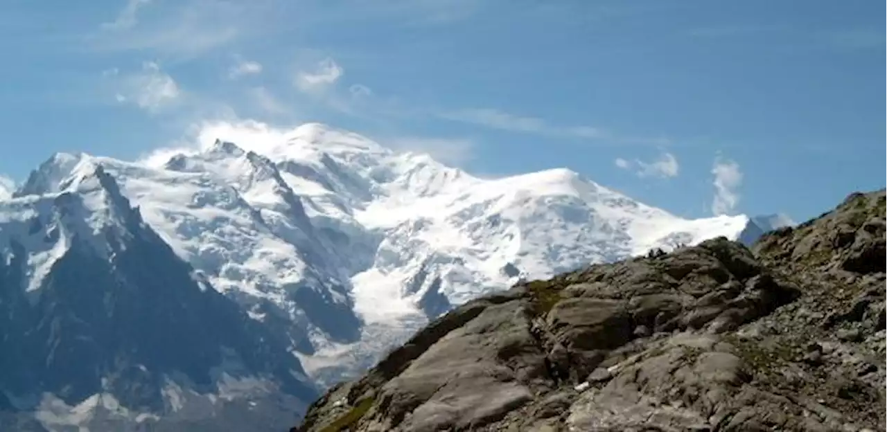 Turista morre ao cair de altura de quase 50 m durante caminhada na França