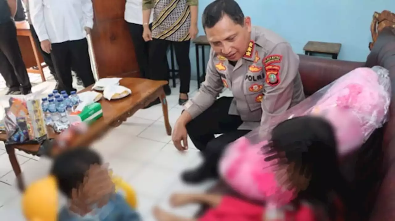 Polisi Cek Kesehatan Dua Anak dari Ayah Penyimpan Jasad Bayi dalam Kulkas di Tangerang