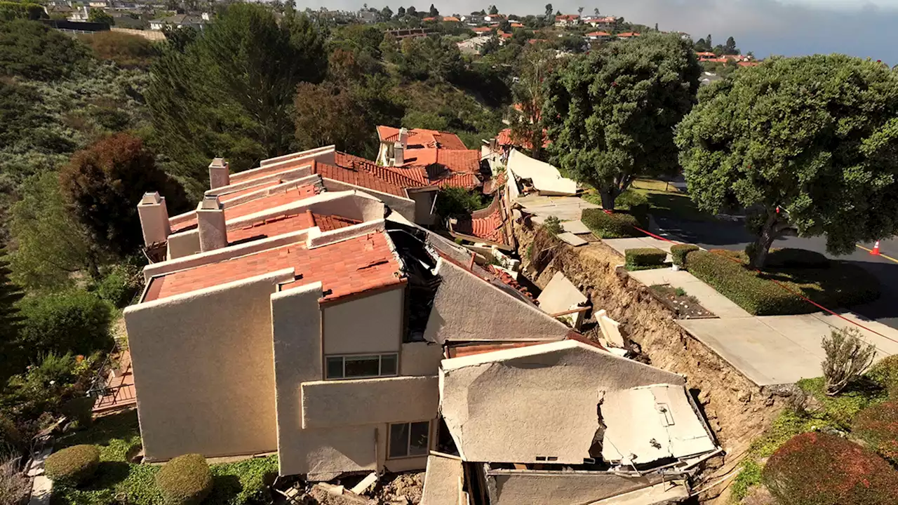 12 homes at risk of falling into canyon after landslide in Southern California