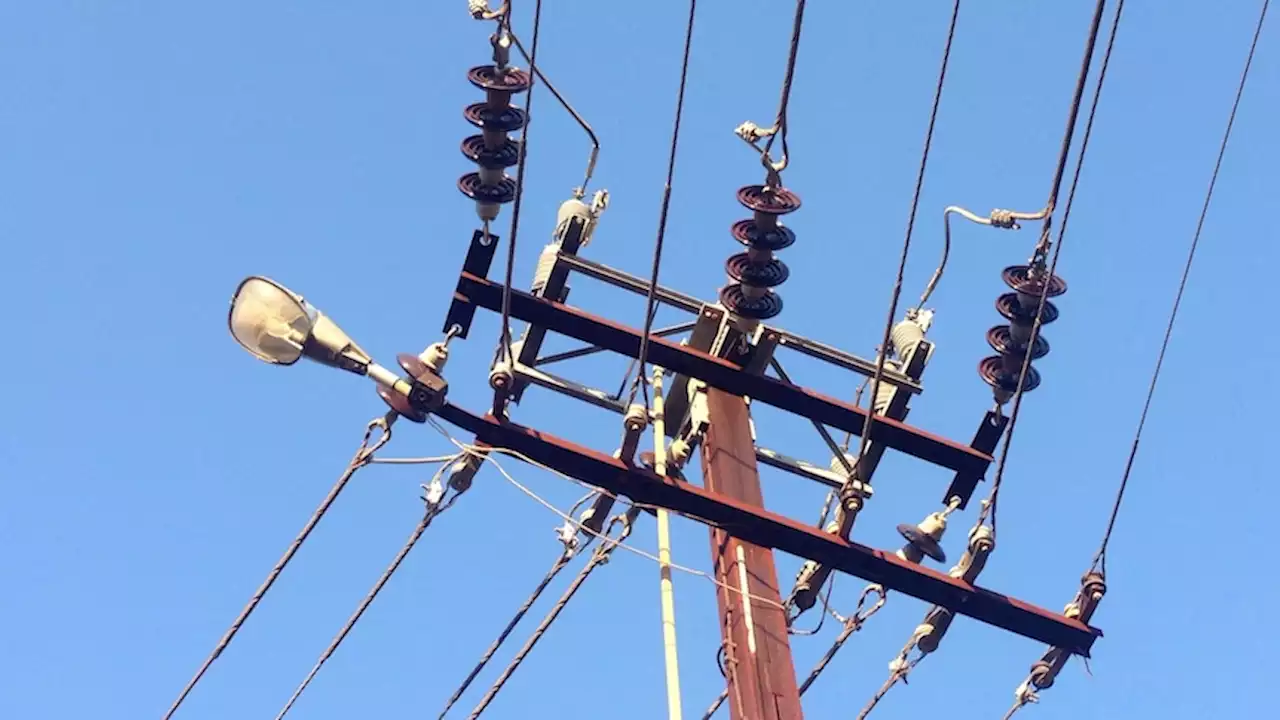 Why batteries and 'mini-grids' might change power lines as we know them