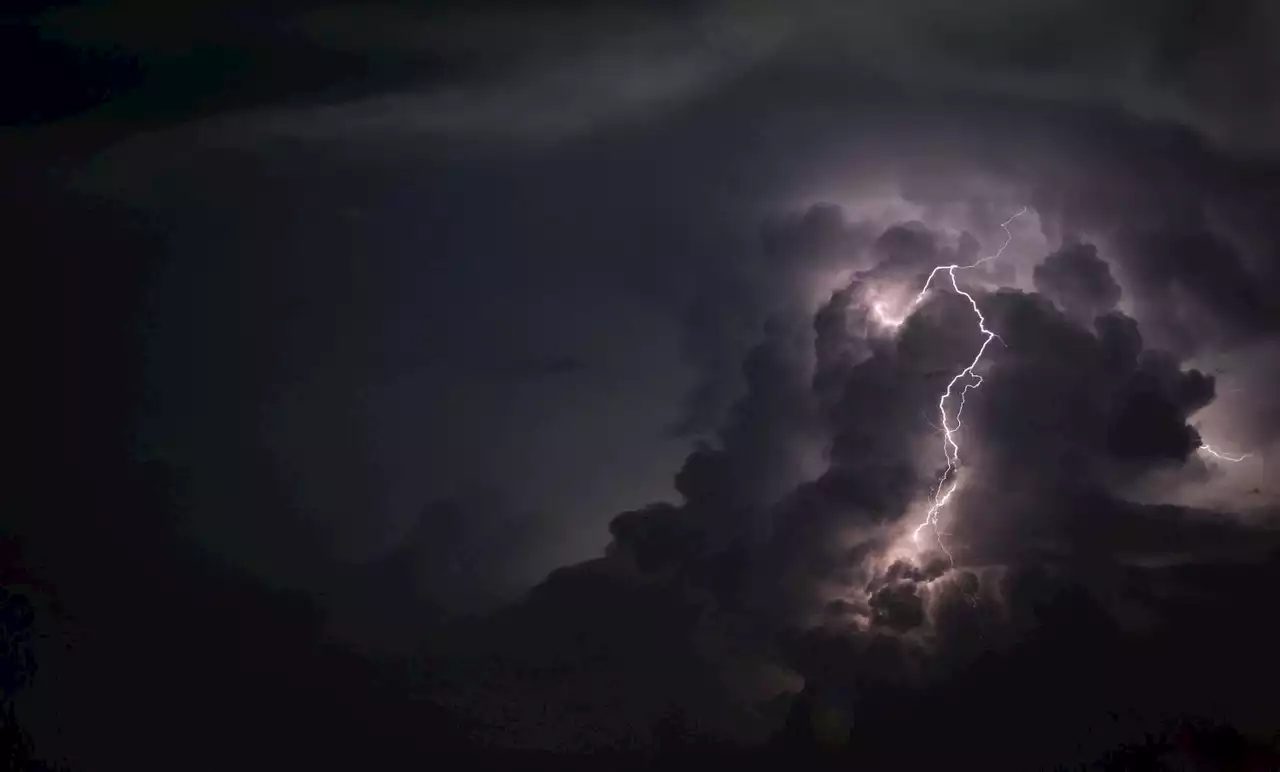 Alerte rouge aux orages : les conseils de prudence de Météo France