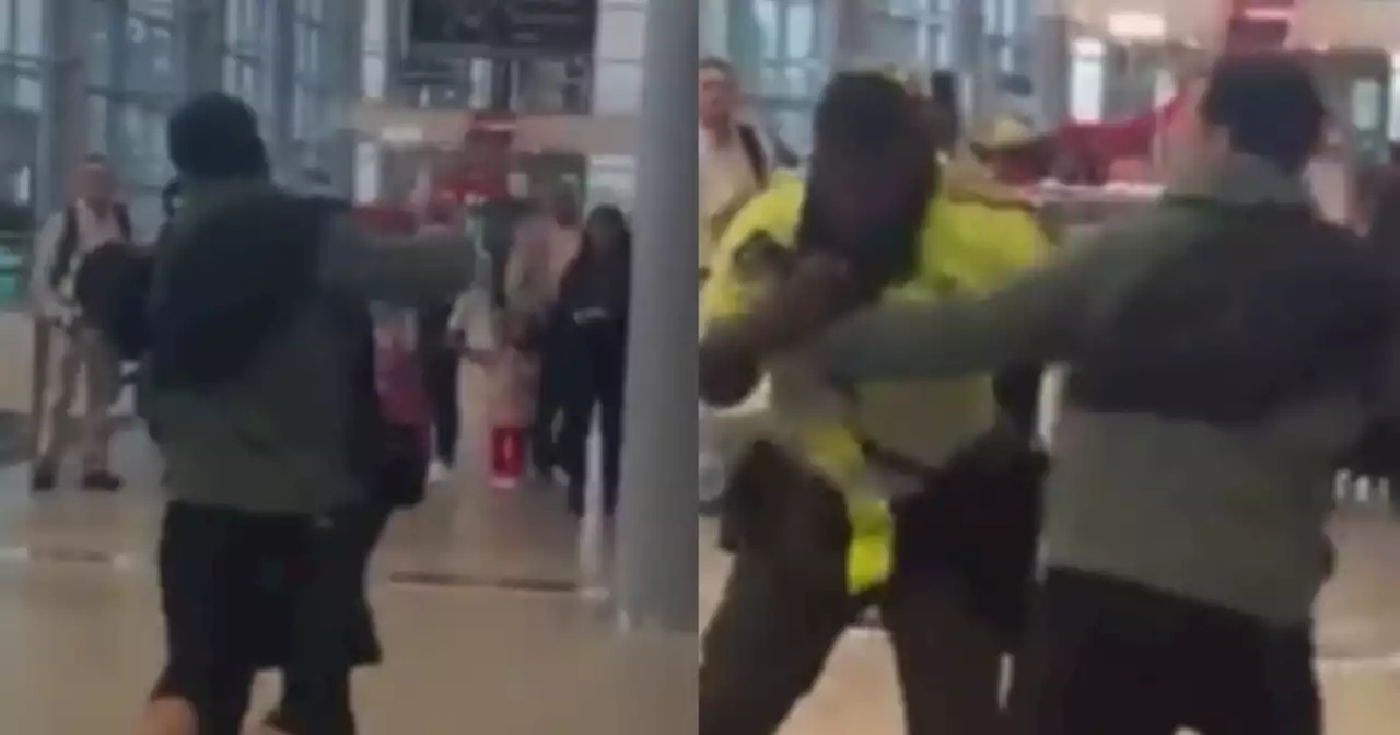 Video: extranjero golpeó salvajemente a policía en el aeropuerto El Dorado de Bogotá